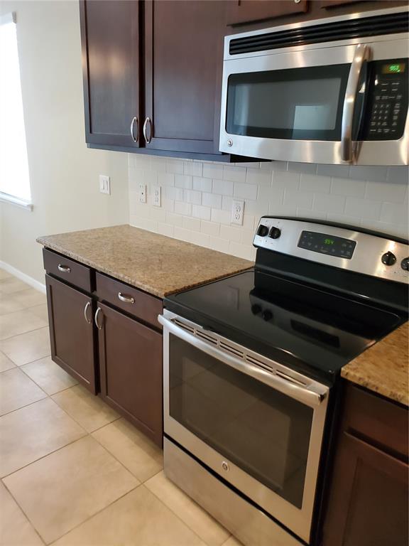 11620 STORYWOOD DRIVE, RIVERVIEW, FL — photo 3 of 23