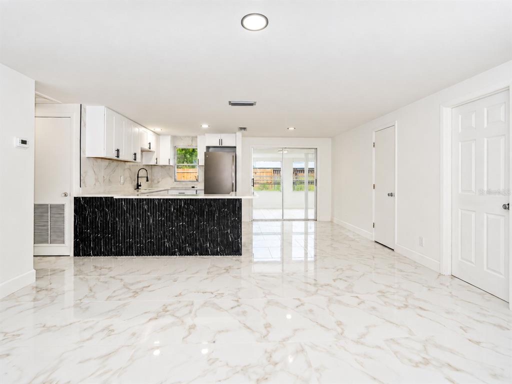4408 W ELM STREET, TAMPA, FL — photo 5 of 22