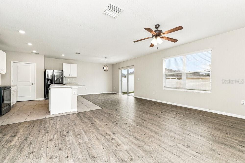 10228 GEESE TRAIL CIRCLE, SUN CITY CENTER, FL — photo 4 of 17