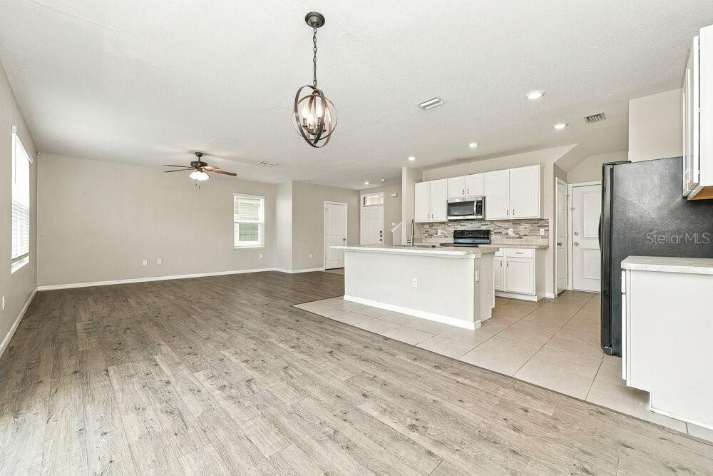 10228 GEESE TRAIL CIRCLE, SUN CITY CENTER, FL — photo 5 of 17