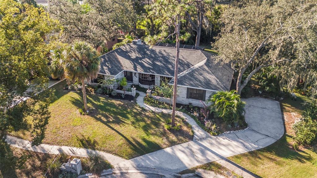206 WILD OAK DRIVE