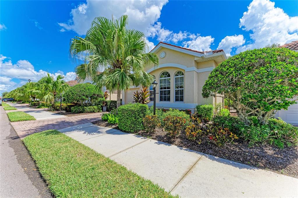 7751 33RD STREET E, SARASOTA, FL — photo 3 of 30
