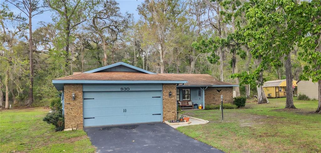 930 MOONLIGHT LANE