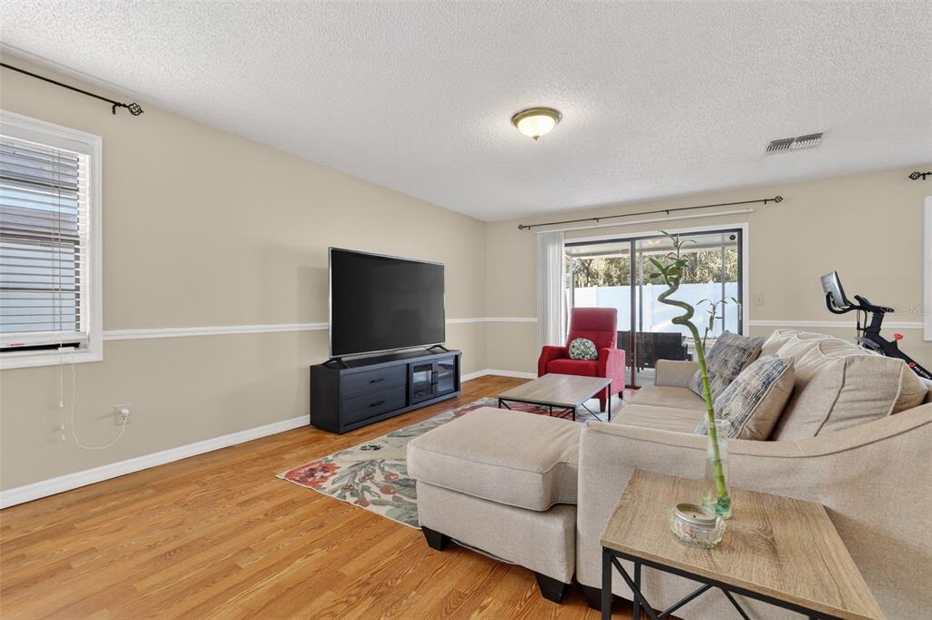 5215 CORVETTE DRIVE, TAMPA, FL — photo 4 of 30