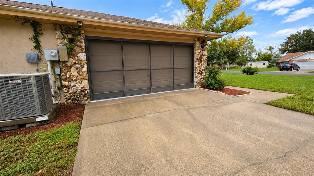 35025 RAINTREE DR, FRUITLAND PARK, FL — photo 5 of 30