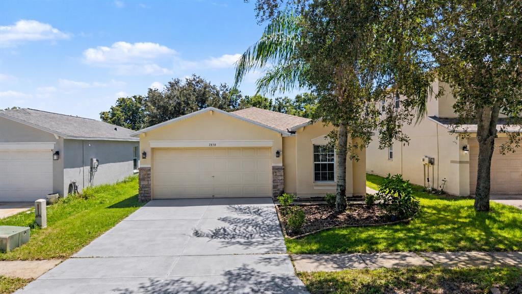 7838 CARRIAGE POINTE DRIVE, GIBSONTON, FL — photo 3 of 30