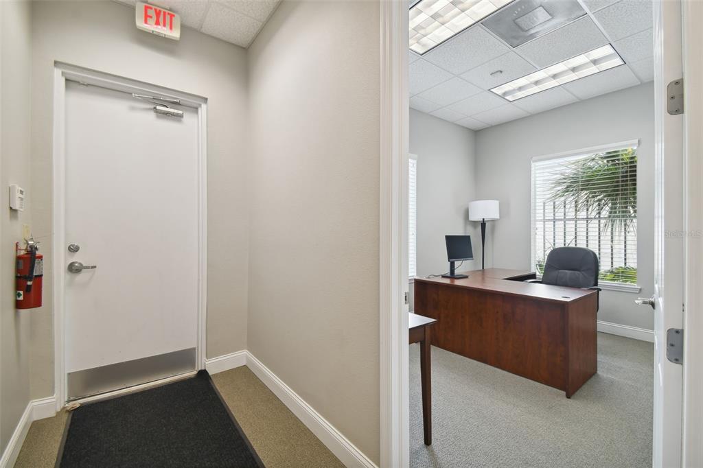 1560 W CLEVELAND STREET, TAMPA, FL — photo 5 of 13