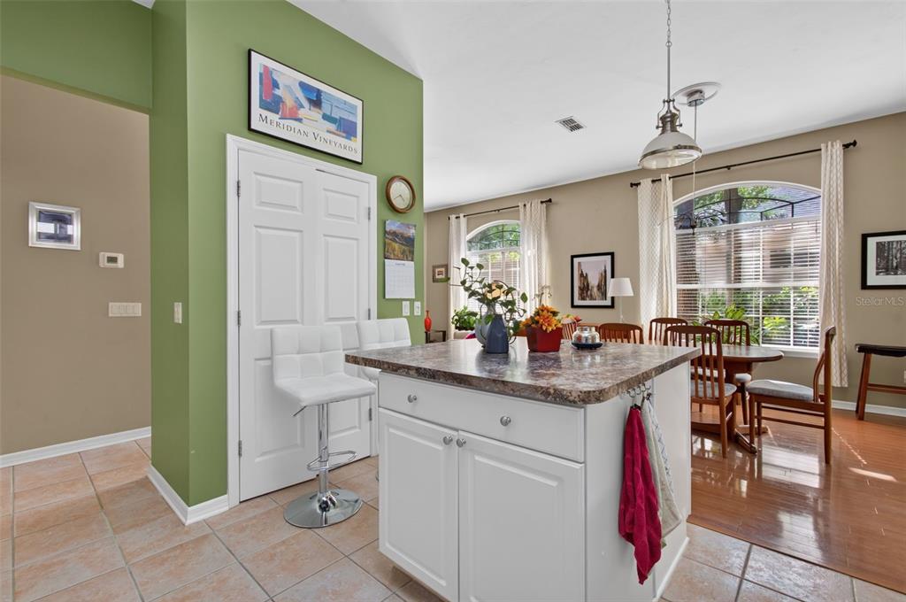 9438 SW 39TH AVENUE, GAINESVILLE, FL — photo 4 of 28