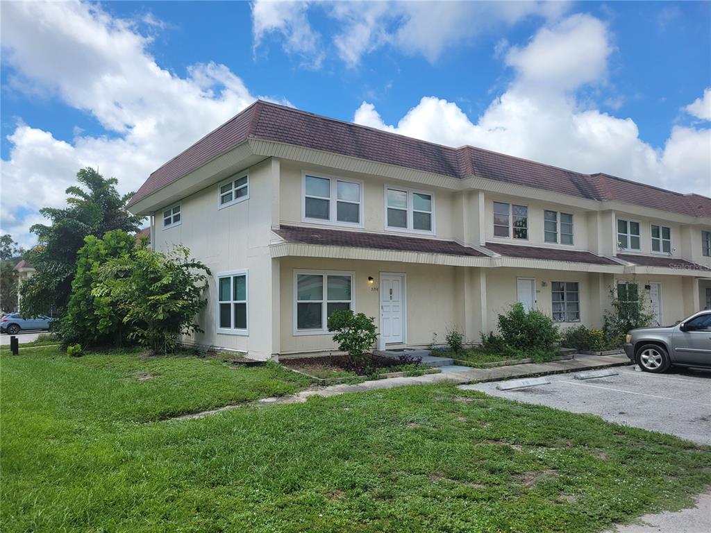 3756 AMHERST WAY UNIT 1, SARASOTA, FL — photo 2 of 14