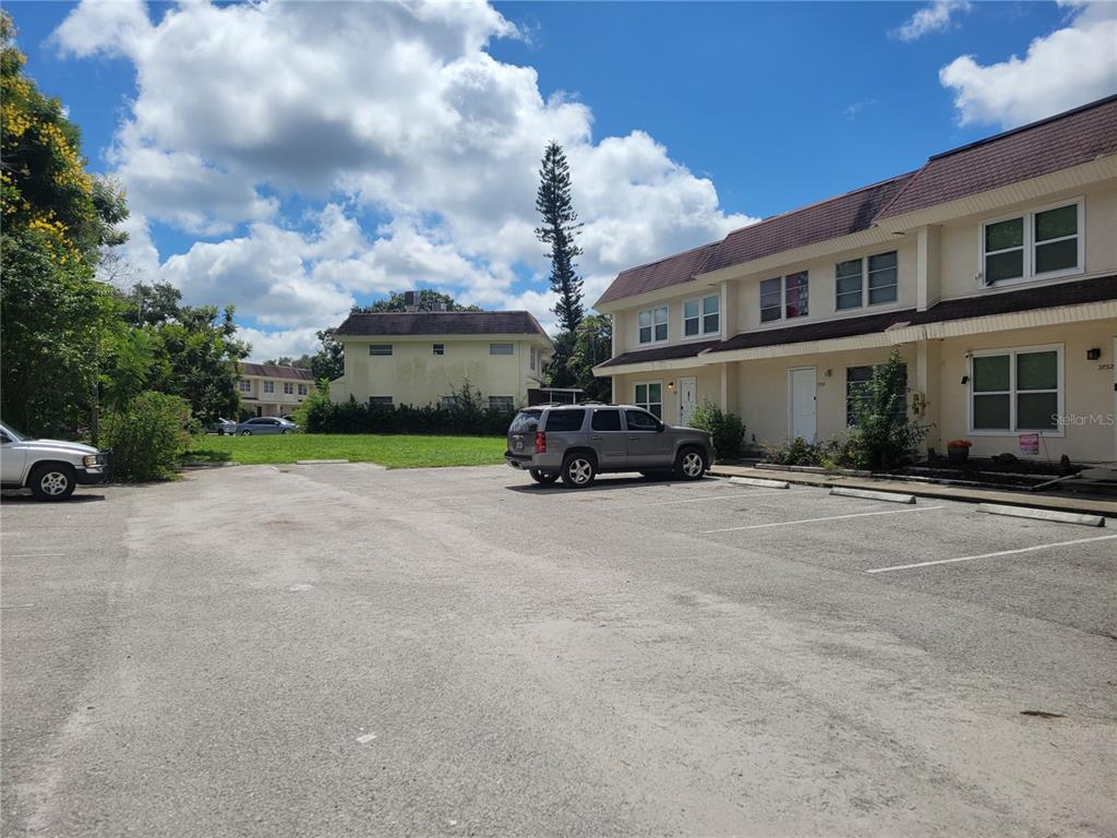 3756 AMHERST WAY UNIT 1, SARASOTA, FL — photo 4 of 14