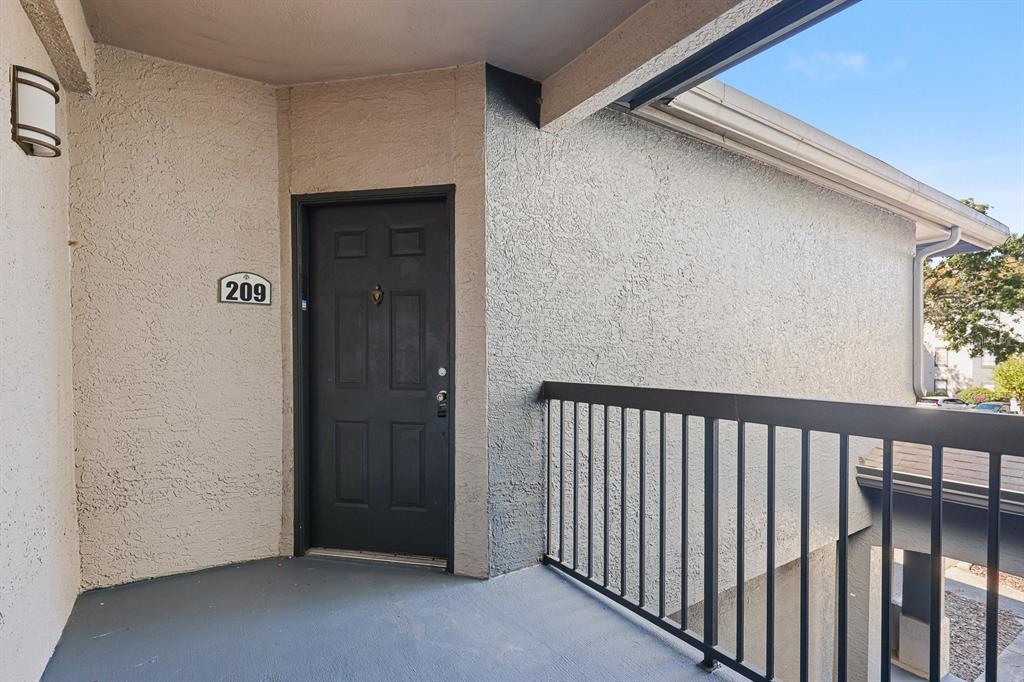 8513 LUCUYA WAY UNIT 209, TEMPLE TERRACE, FL — photo 2 of 18