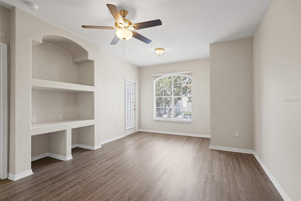 8513 LUCUYA WAY UNIT 209, TEMPLE TERRACE, FL — photo 4 of 18