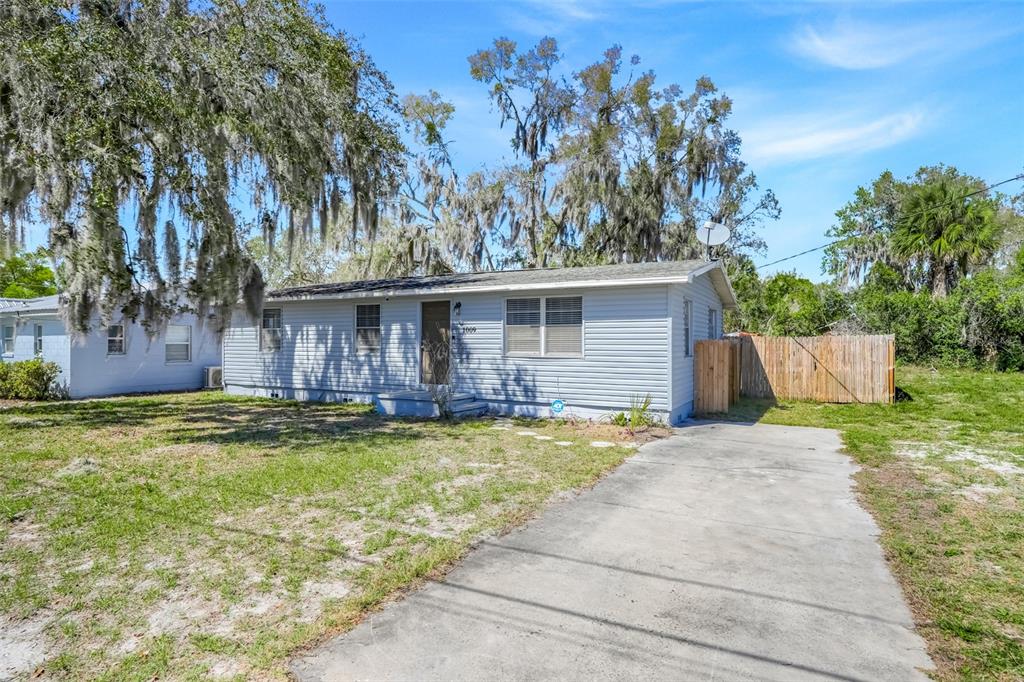 1009 E HAZZARD AVENUE