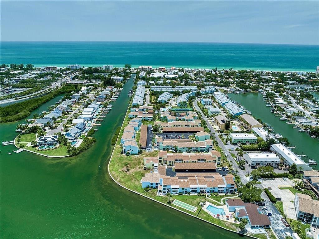 1 WINDRUSH BOULEVARD UNIT 84