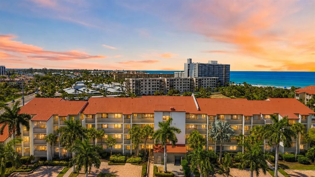 6236 MIDNIGHT PASS ROAD UNIT 1-307