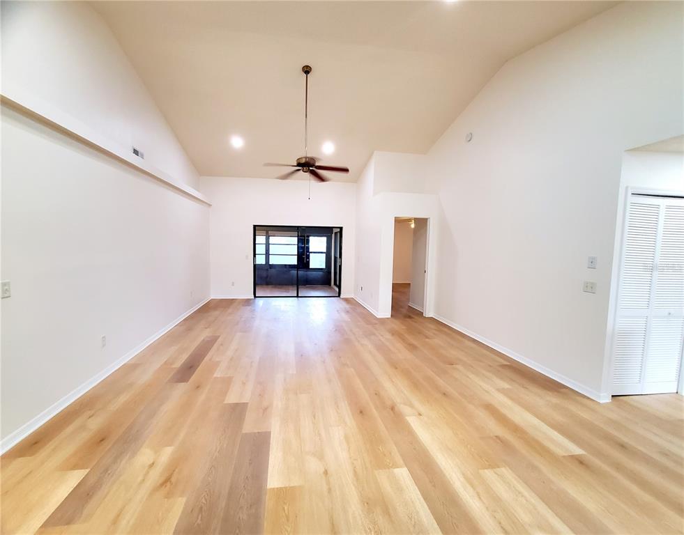 2053 VILLA TERRACE, CLEARWATER, FL — photo 2 of 30