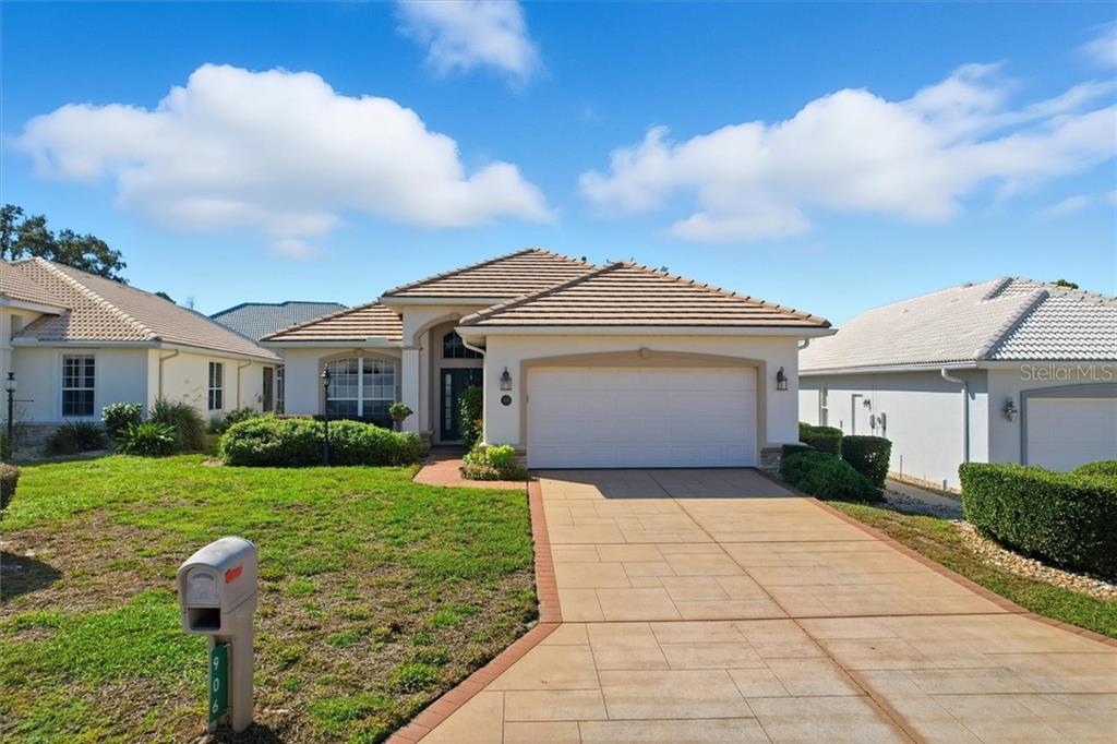 906 W Silver Meadow LOOP