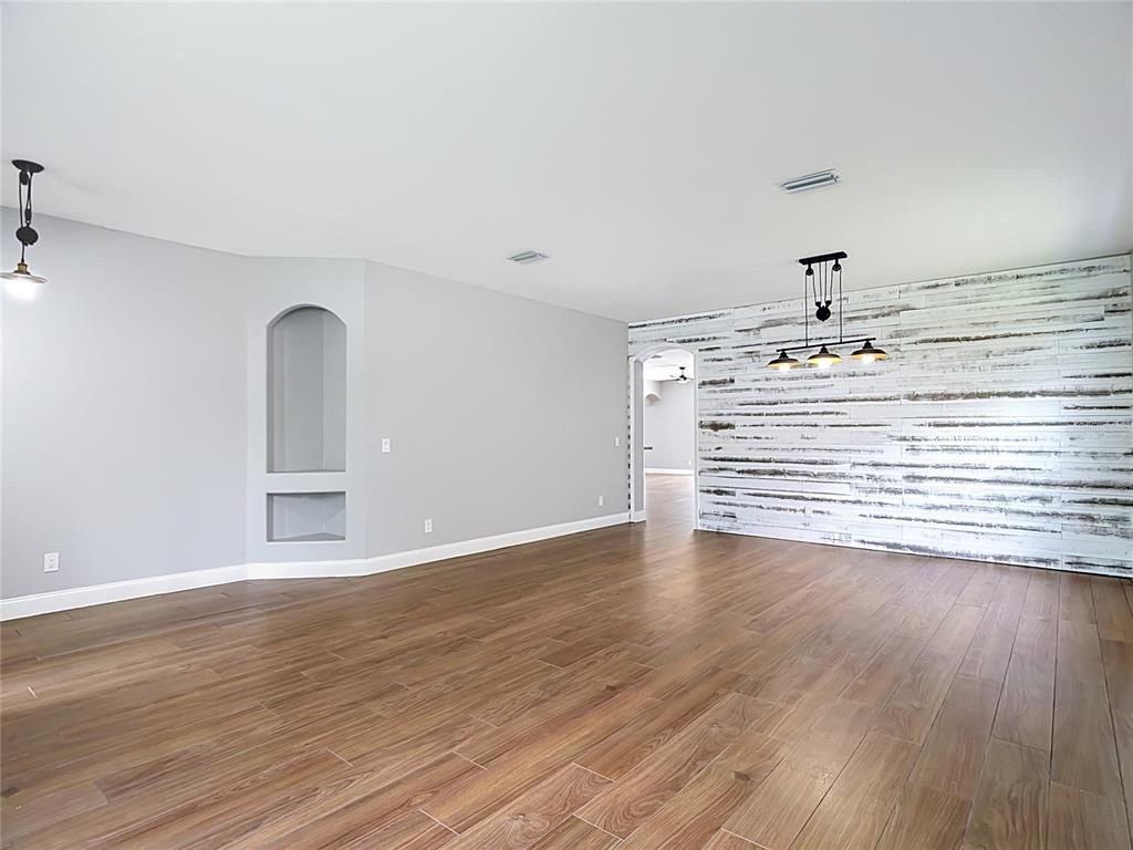 18316 CYPRESS HAVEN DRIVE, TAMPA, FL — photo 4 of 30