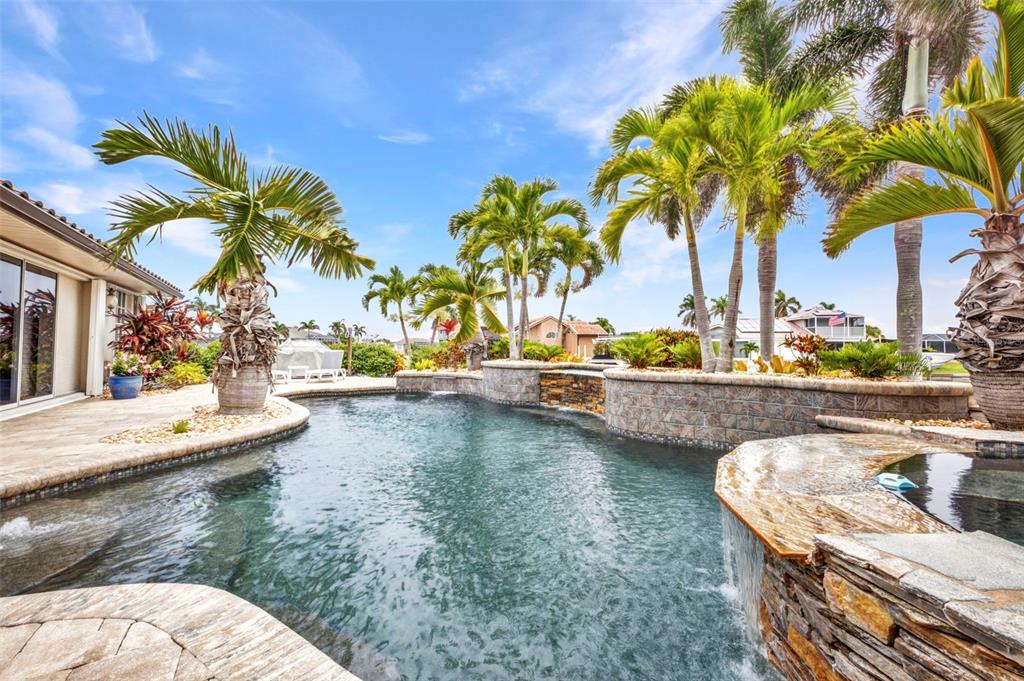250 FREEPORT COURT