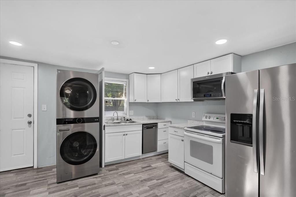 1315 NE 3RD AVENUE, GAINESVILLE, FL — photo 5 of 15