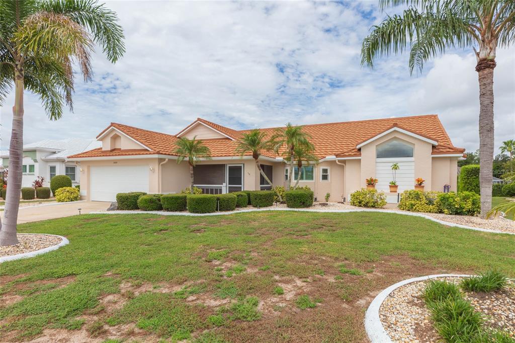 2009 NEW BEDFORD DRIVE, SUN CITY CENTER, FL — photo 3 of 30
