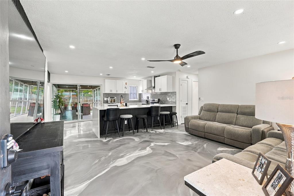 10259 NARANJA STREET, SEMINOLE, FL — photo 5 of 30