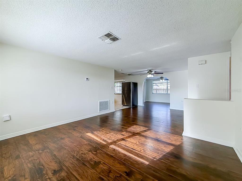 9015 COLLAGE LANE, PORT RICHEY, FL — photo 3 of 42