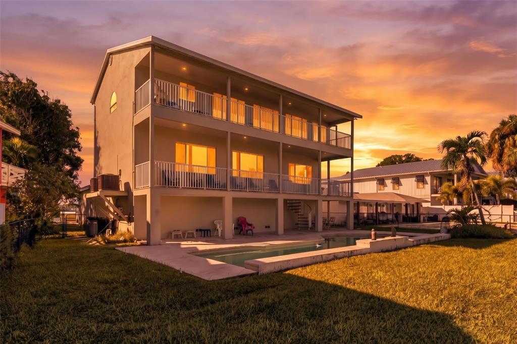 314 10TH AVENUE, INDIAN ROCKS BEACH, FL — photo 2 of 30