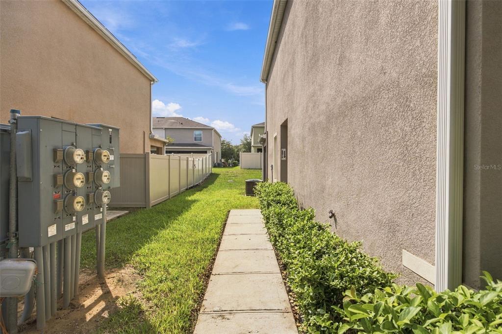 9012 CARLOTTA WAY, KISSIMMEE, FL — photo 3 of 31
