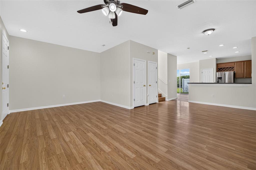 6585 MARLBERRY WAY, LARGO, FL — photo 2 of 28