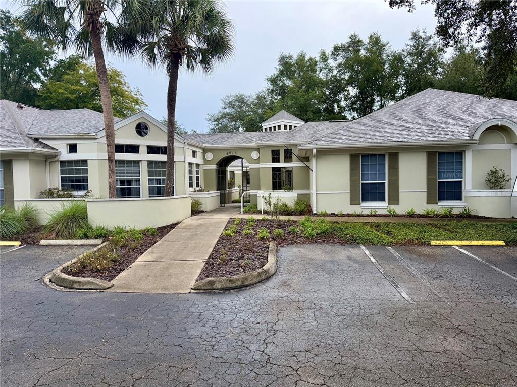 4011 NW 43RD STREET UNIT C, GAINESVILLE, FL — photo 2 of 27