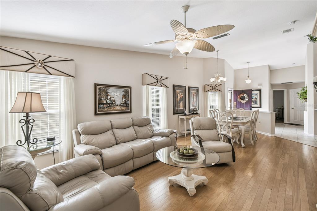 513 VINEYARD WAY, POINCIANA, FL — photo 4 of 30