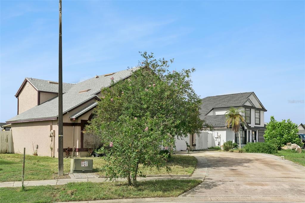 2651 SHERRY CIRCLE, KISSIMMEE, FL — photo 2 of 29