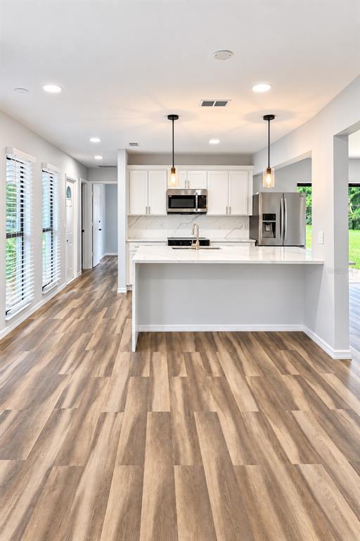 1023 DEER RUN, VENICE, FL — photo 2 of 9