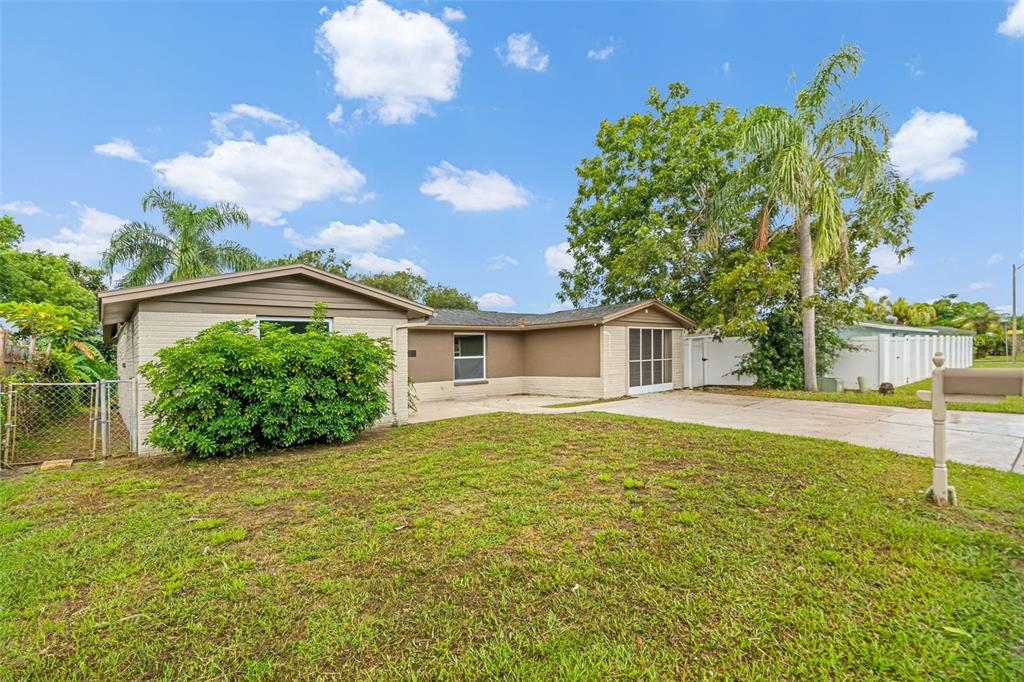 4036 SUNRAY DRIVE, HOLIDAY, FL — photo 4 of 30