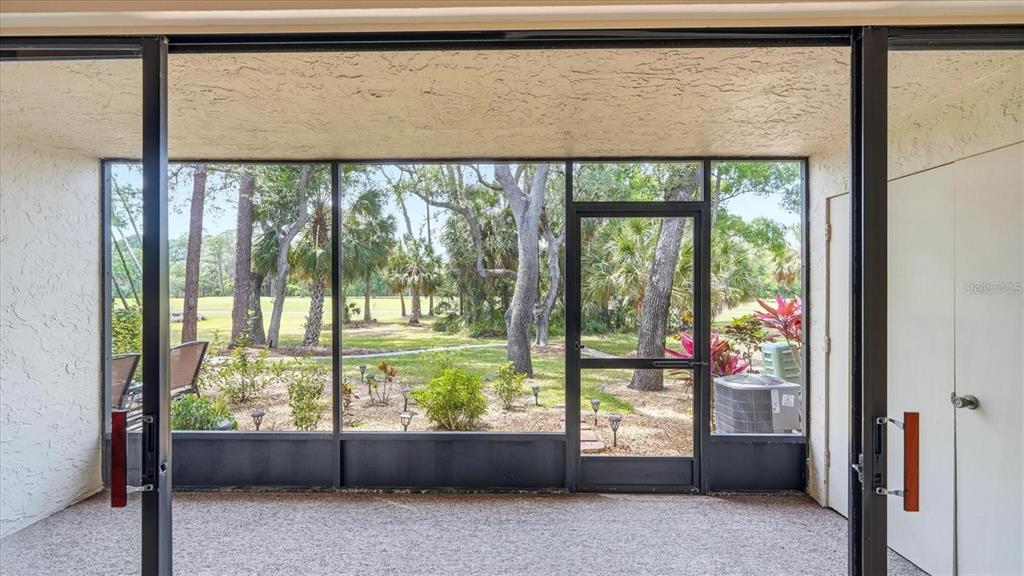 3025 QUAIL HOLLOW UNIT 3025, SARASOTA, FL — photo 2 of 19