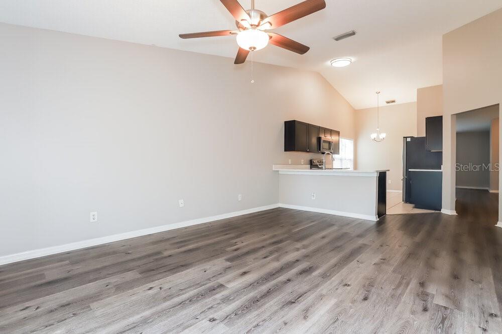 1011 HARDWOOD DRIVE, VALRICO, FL — photo 4 of 16