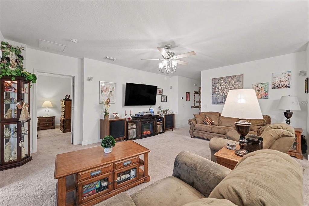 623 BELLINGHAM WAY, MINNEOLA, FL — photo 4 of 20