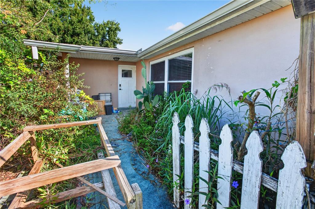 3222 MASONVILLE LOOP, HOLIDAY, FL — photo 4 of 24