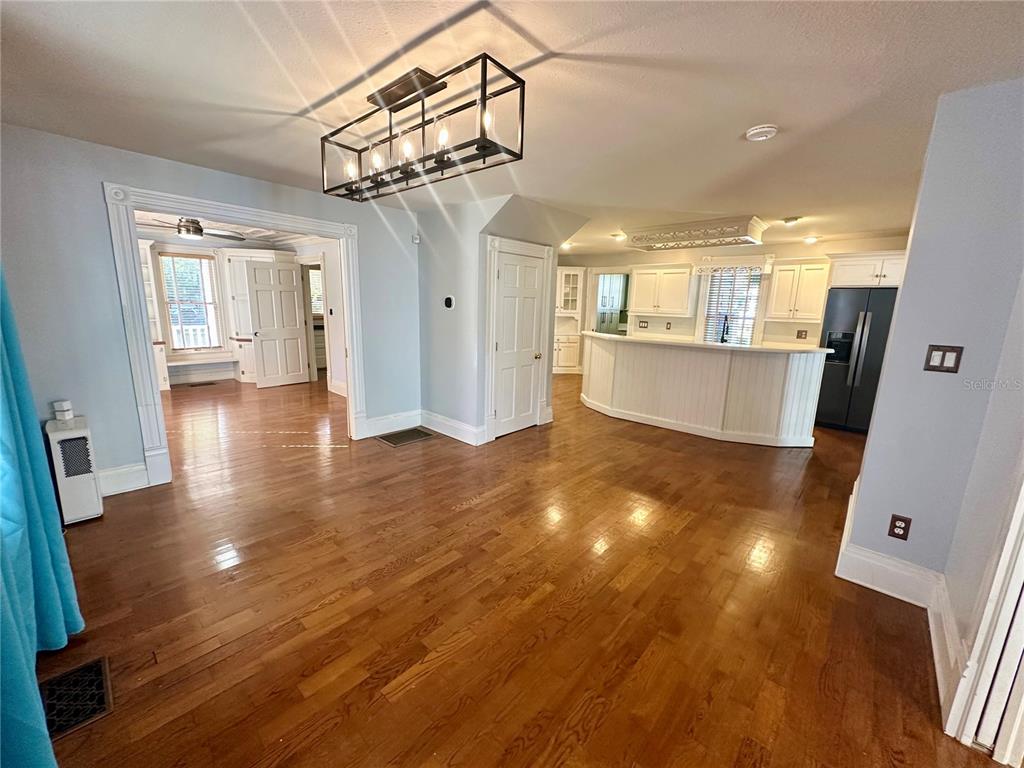 303 E LIVINGSTON STREET, ORLANDO, FL — photo 2 of 32