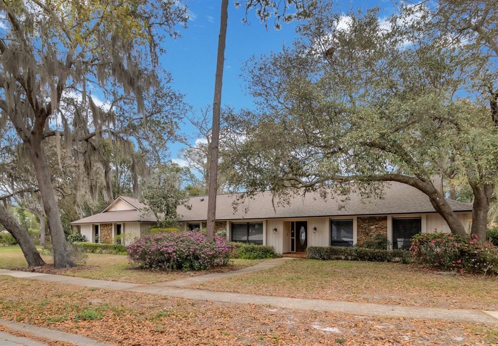 401 BLUE LAKE DRIVE