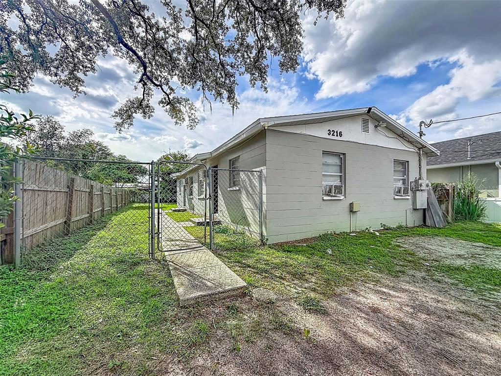 3216 N 48TH STREET UNIT B, TAMPA, FL — photo 3 of 24