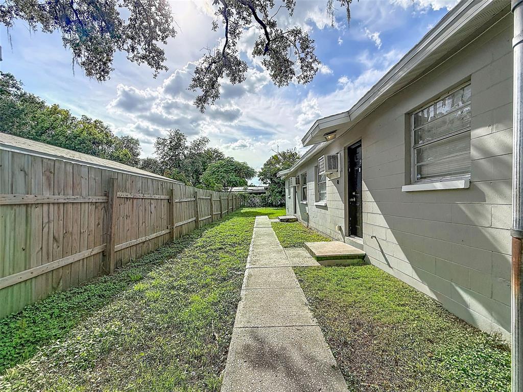 3216 N 48TH STREET UNIT B, TAMPA, FL — photo 4 of 24