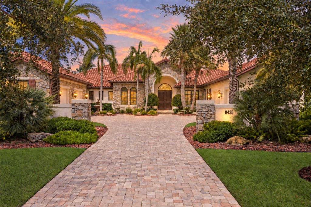 8435 LINDRICK LANE, BRADENTON, FL — photo 3 of 30