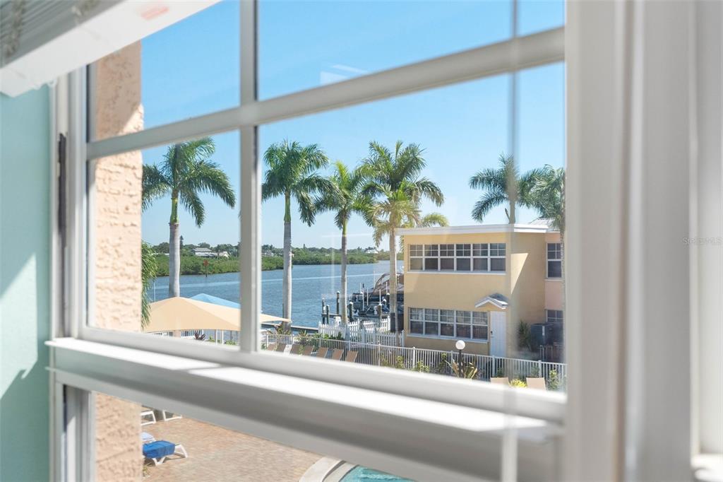 19417 GULF BOULEVARD UNIT B204, INDIAN SHORES, FL — photo 4 of 30