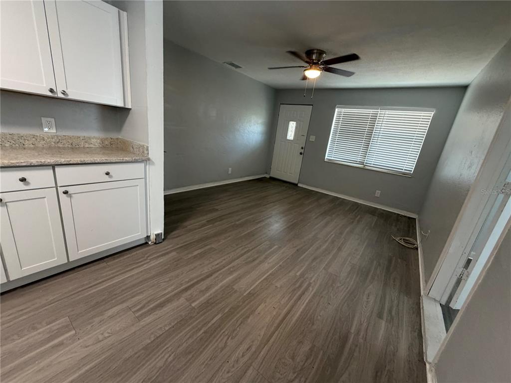 2935 DR MARTIN LUTHER KING JR STREET S, ST PETERSBURG, FL — photo 4 of 19