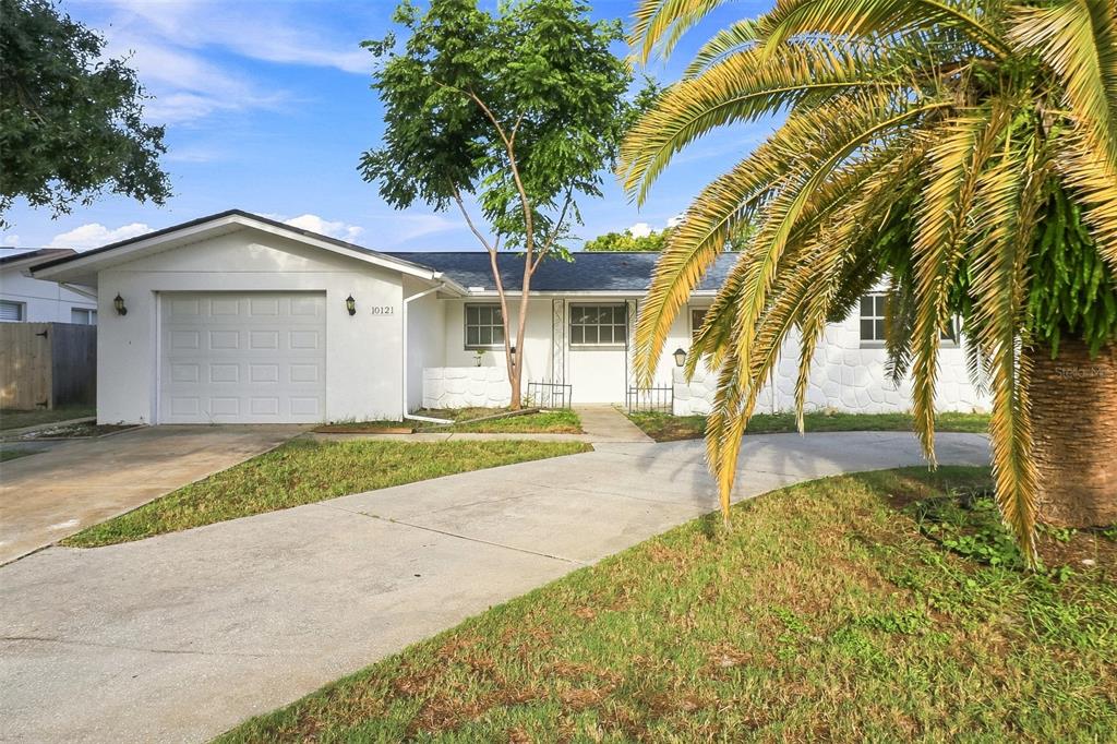 10121 OLEANDER DRIVE