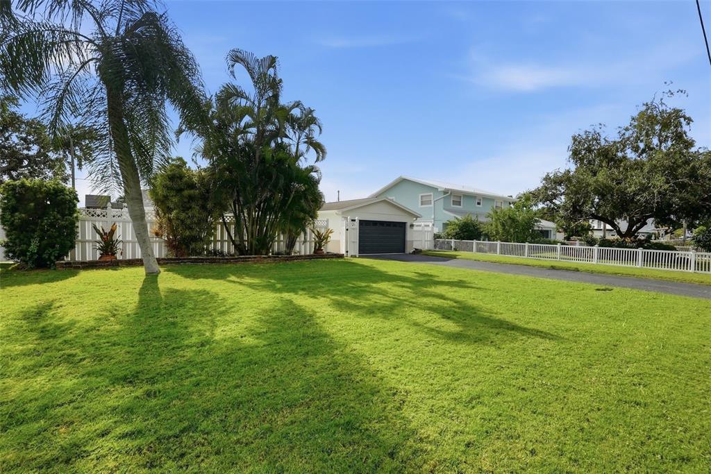 5860 BAYSHORE DRIVE, SEMINOLE, FL — photo 3 of 26