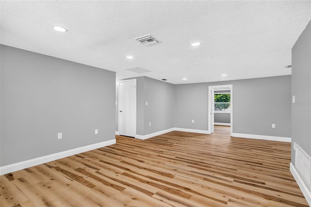 9516 GRAY FOX LANE, PORT RICHEY, FL — photo 4 of 26