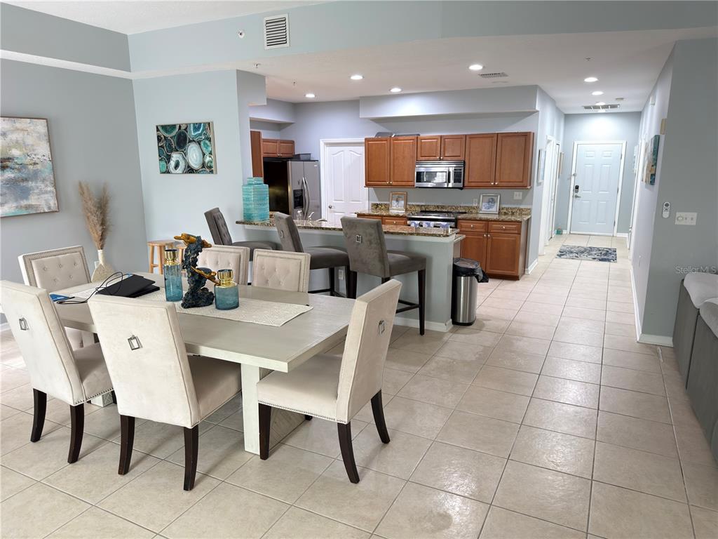 612 WELLS COURT UNIT 202, CLEARWATER, FL — photo 2 of 28